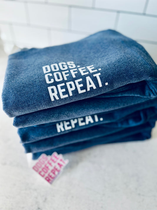 DOGS. COFFEE. REPEAT. Sweatshirt (Crewneck-cozy)